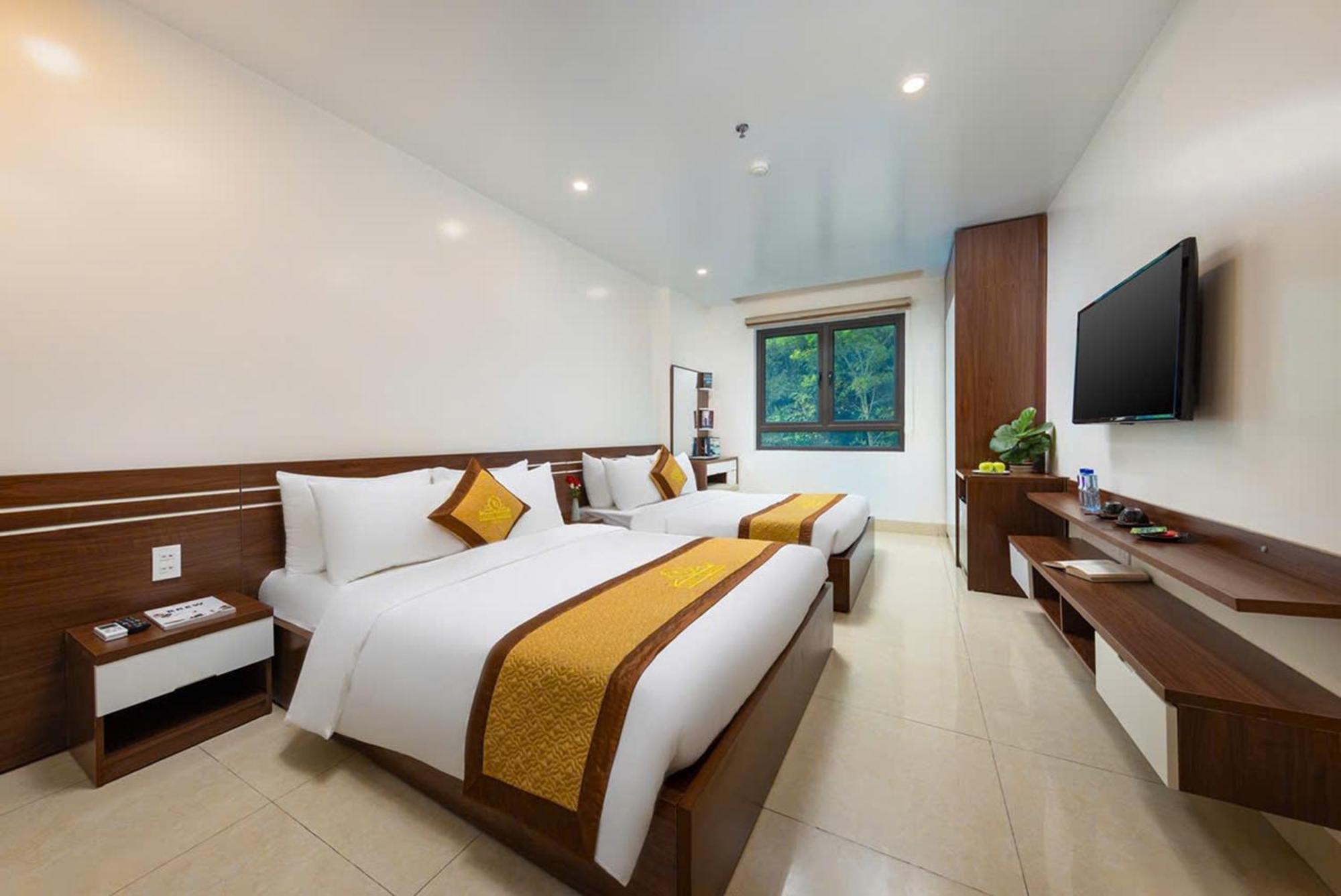 Tung Quang Hotel Dong Khe Sau Екстериор снимка